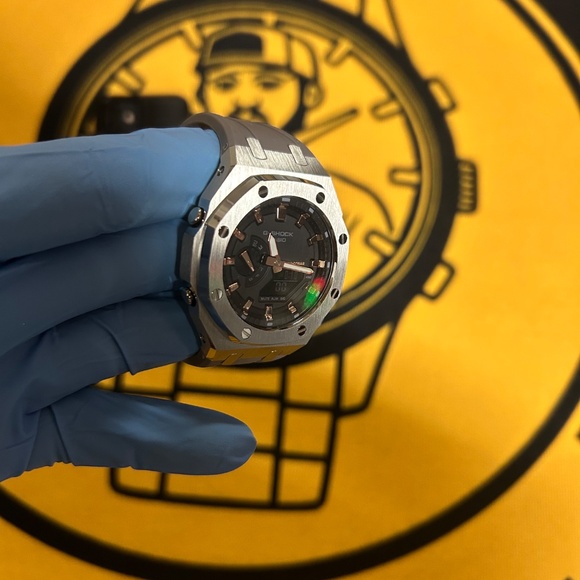 Casio G-Shock GA-2100 “CasiOak” – Silver Mod, Analog-Digital Watch, Custom Bezel - Picture 2 of 10